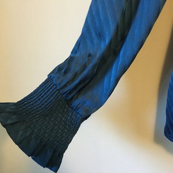 Retro 70sesque Diagonal Band Keyhole Wonda Blouse - Picture 4 of 16